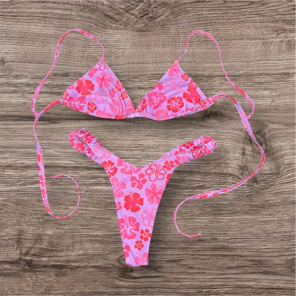 Kulani Kinis Vibrant Floral Bikini - Picture 1 of 3